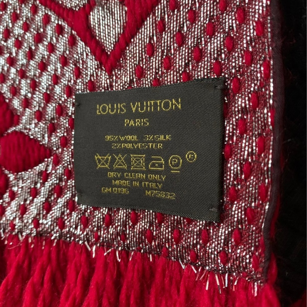 Red Designer Scarf - Picture 5 of 5